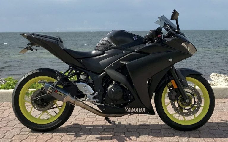 rent-a-yamaha-r3-motorcycle