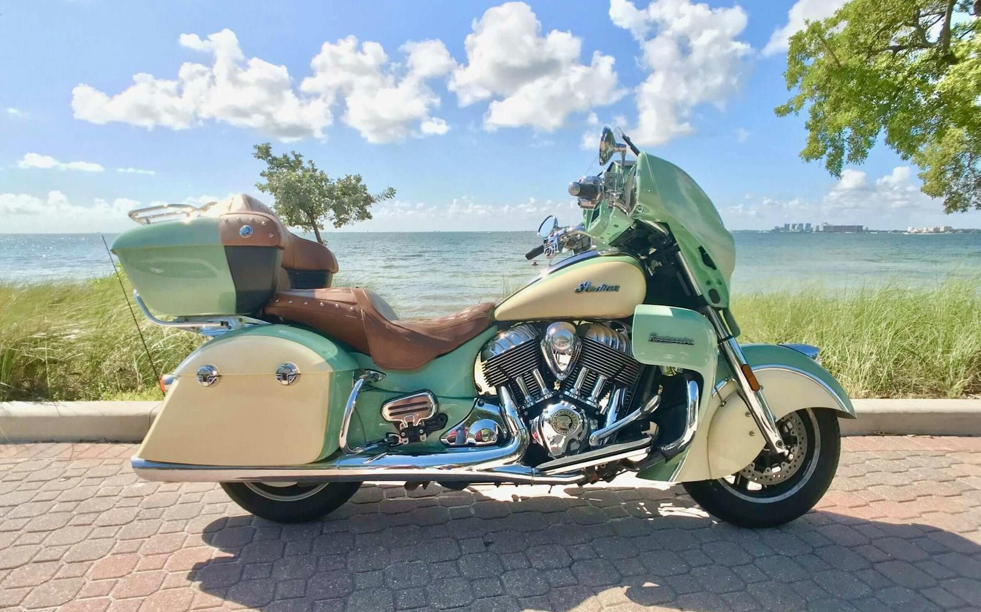 indian-roadmaster-green-for-rent