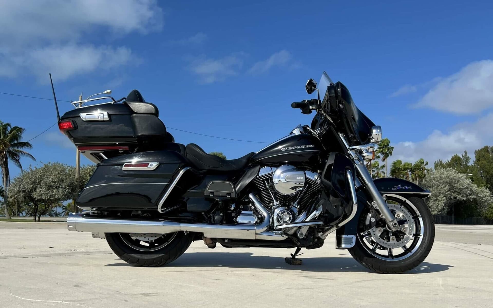 harley-davidson-ultra-limited-flhtk-for-rent