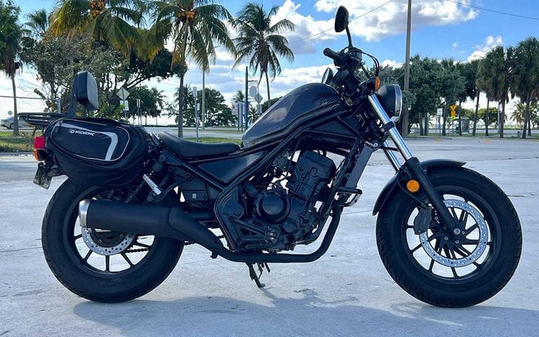 honda-rebel-300-right-dark